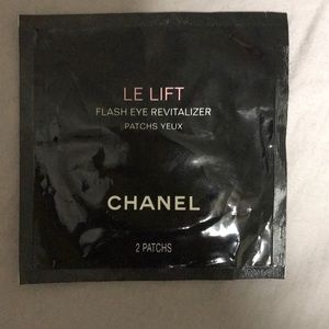 Le Lift Flash eye Revitalizer from Chanel